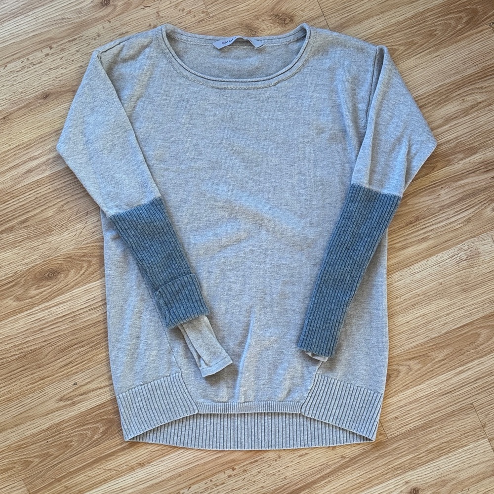 Athleta ✨ 100% Extra Fine Merino Wool crewneck - size S
